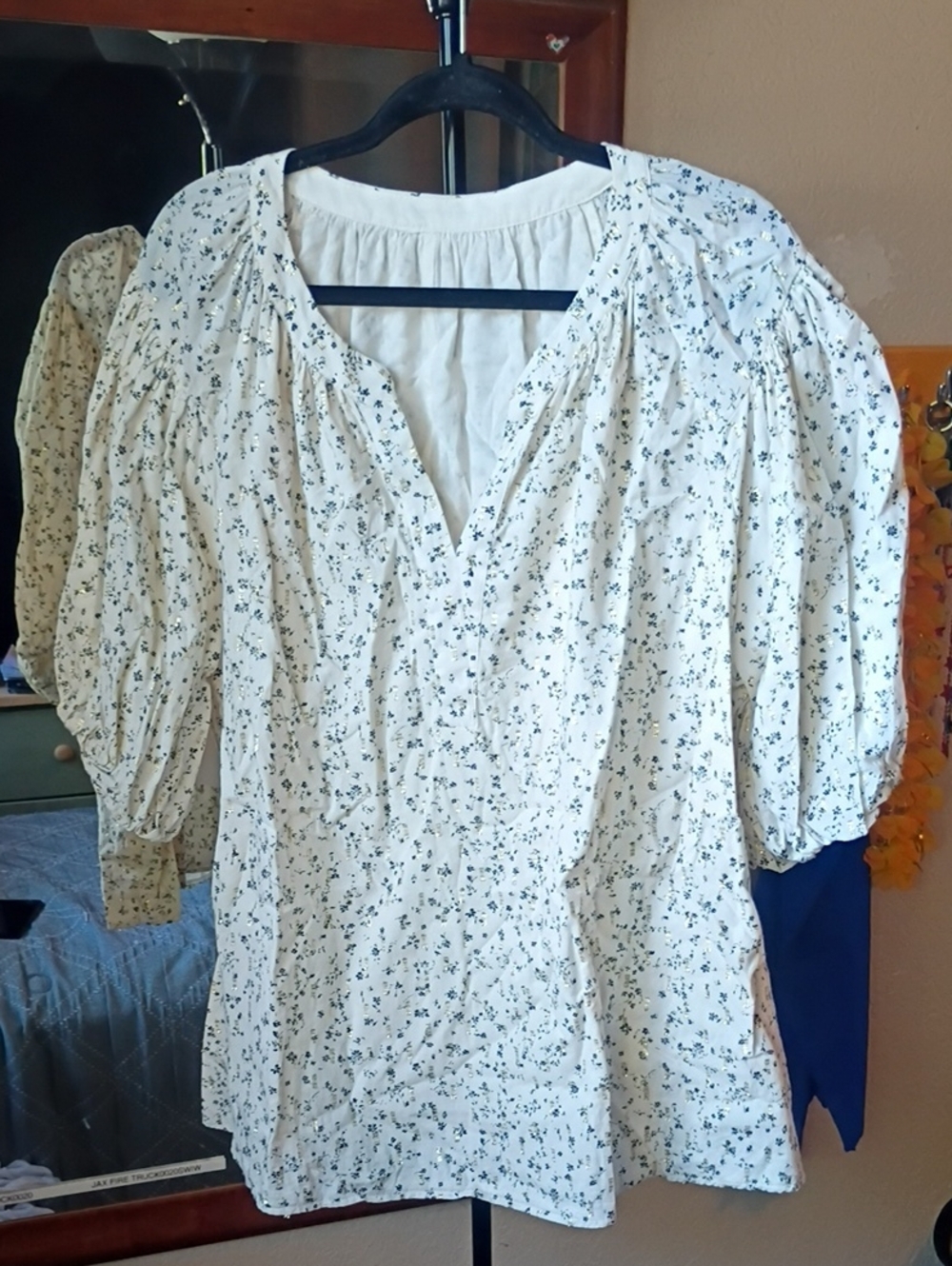 Women's Cream Floral Puff-Sleeve Blouse